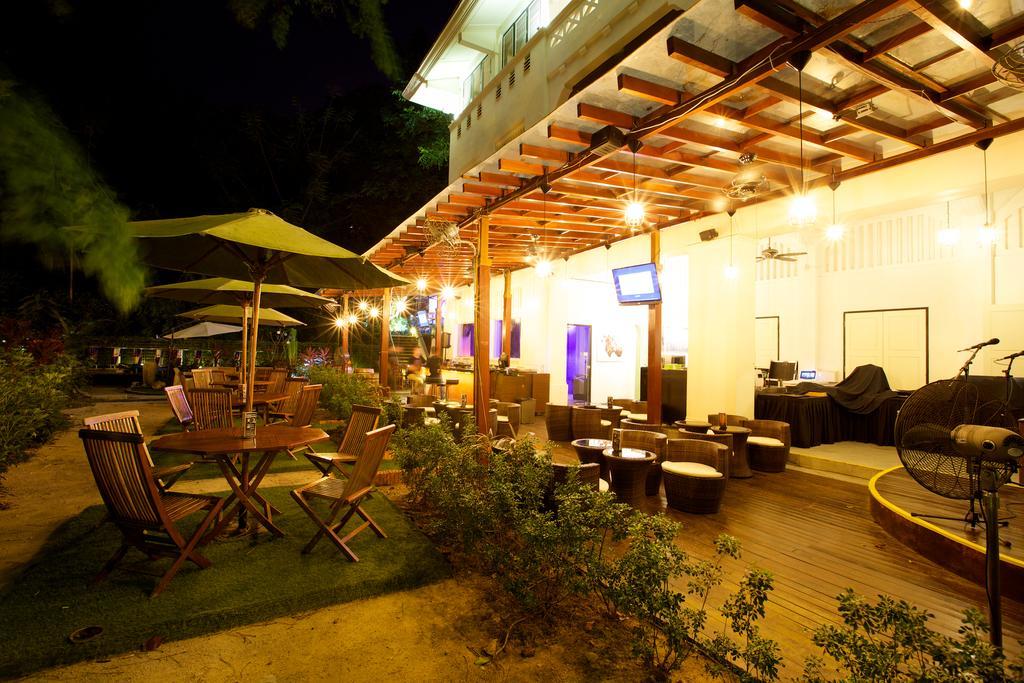 Raintr33 Hotel สิงคโปร์ ภายนอก รูปภาพ