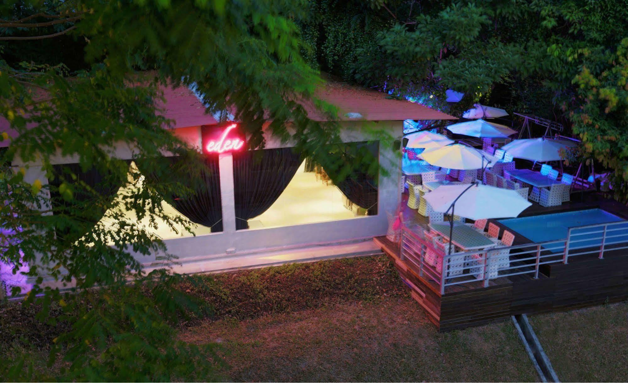Raintr33 Hotel สิงคโปร์ ภายนอก รูปภาพ