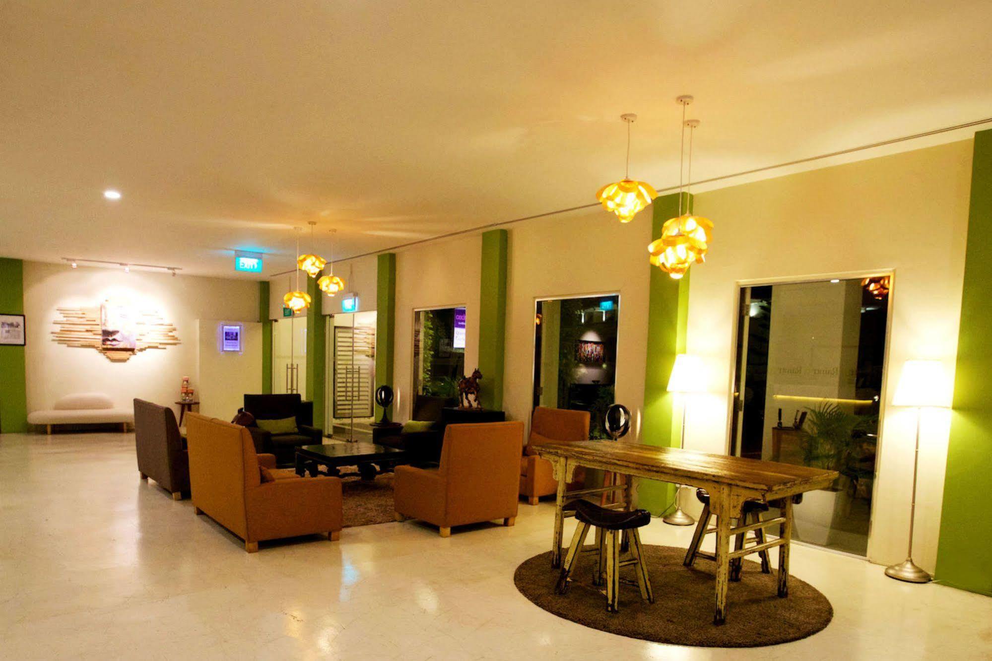 Raintr33 Hotel สิงคโปร์ ภายนอก รูปภาพ