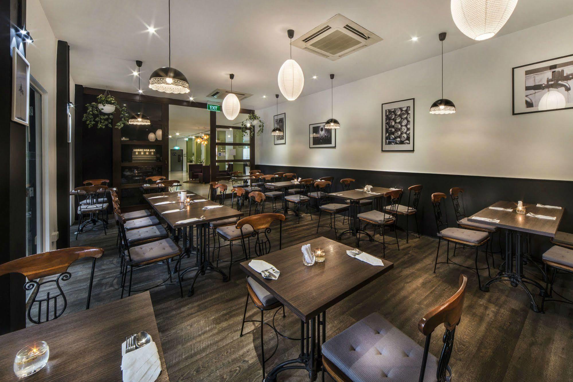 Raintr33 Hotel สิงคโปร์ ภายนอก รูปภาพ