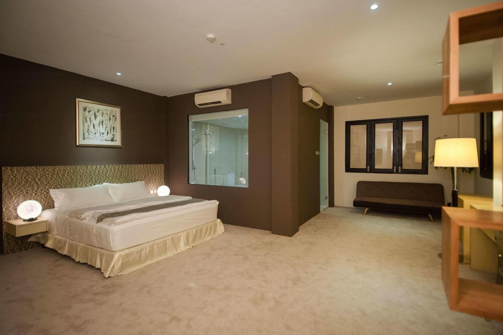 Raintr33 Hotel สิงคโปร์ ภายนอก รูปภาพ
