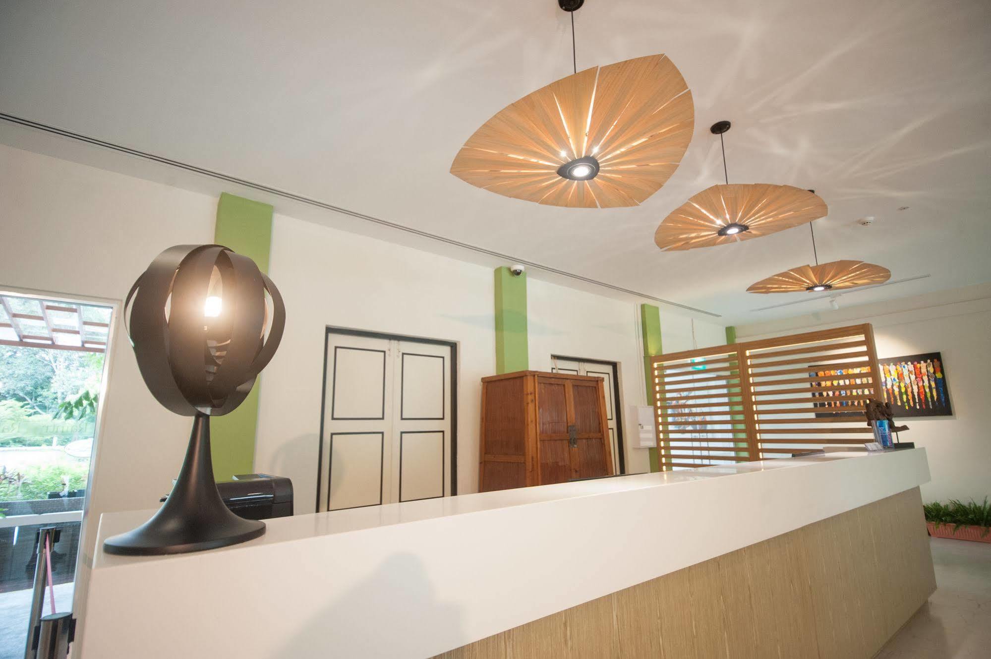 Raintr33 Hotel สิงคโปร์ ภายนอก รูปภาพ