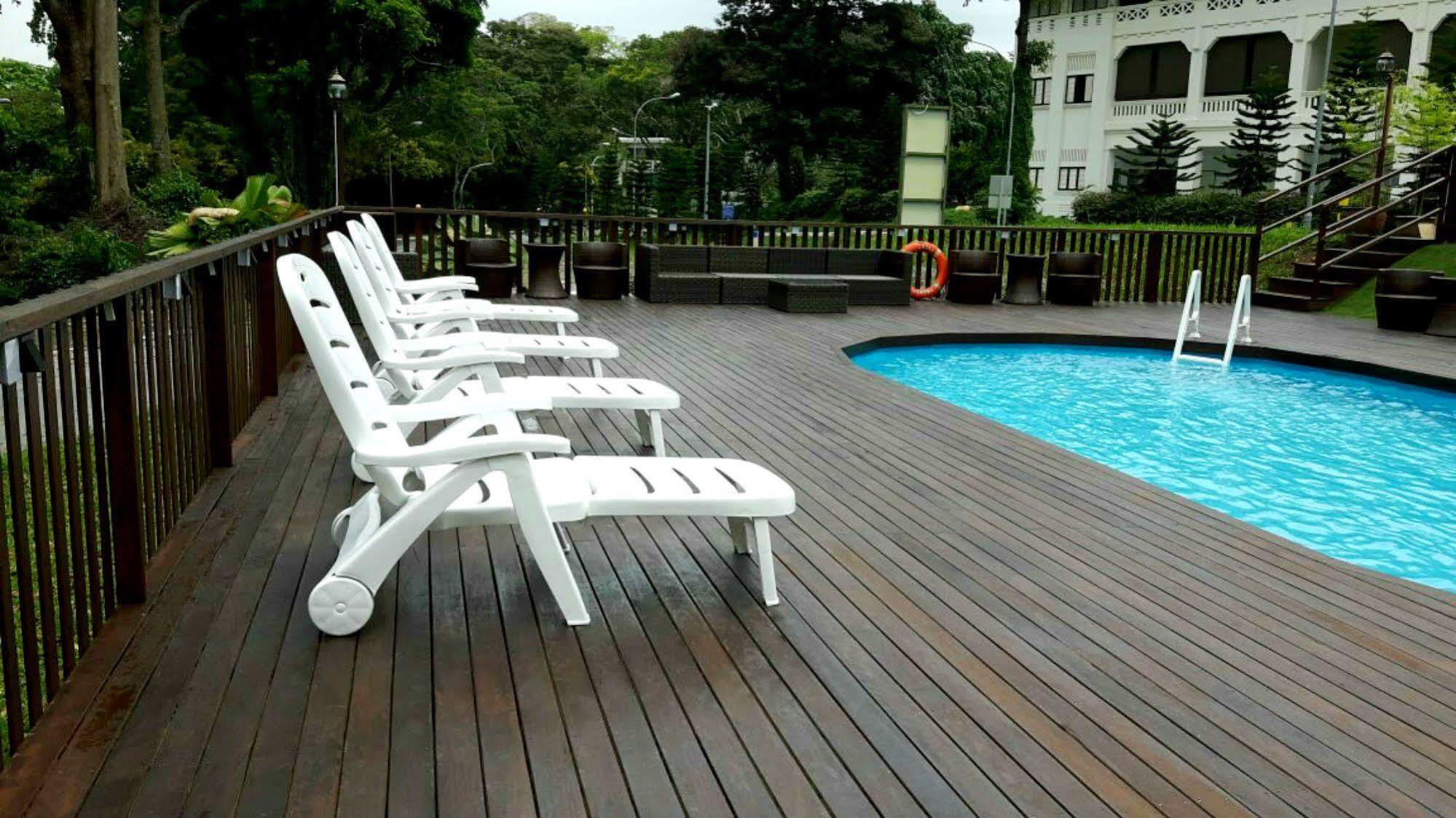 Raintr33 Hotel สิงคโปร์ ภายนอก รูปภาพ